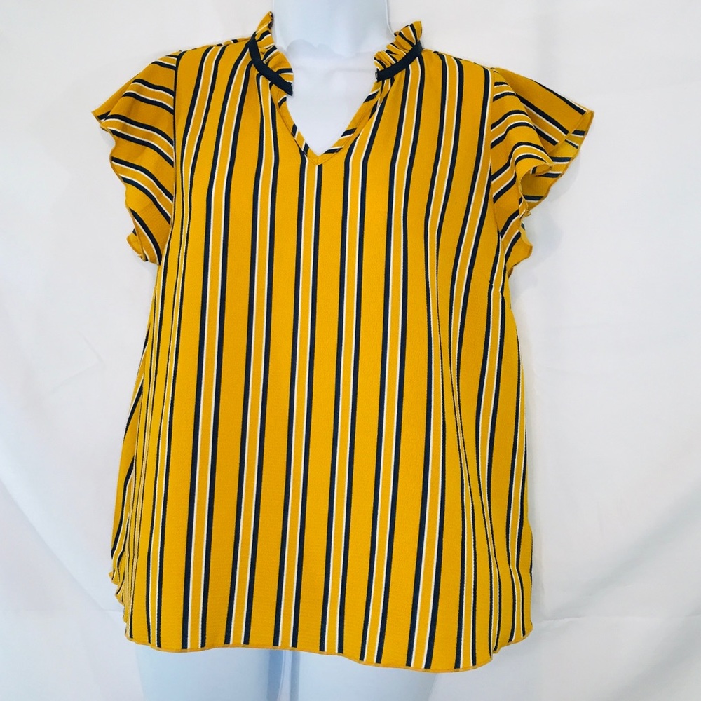 Love J Ruffle Sleeve Top Size Medium